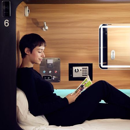 Capsule Hotel Montréal Extérieur photo