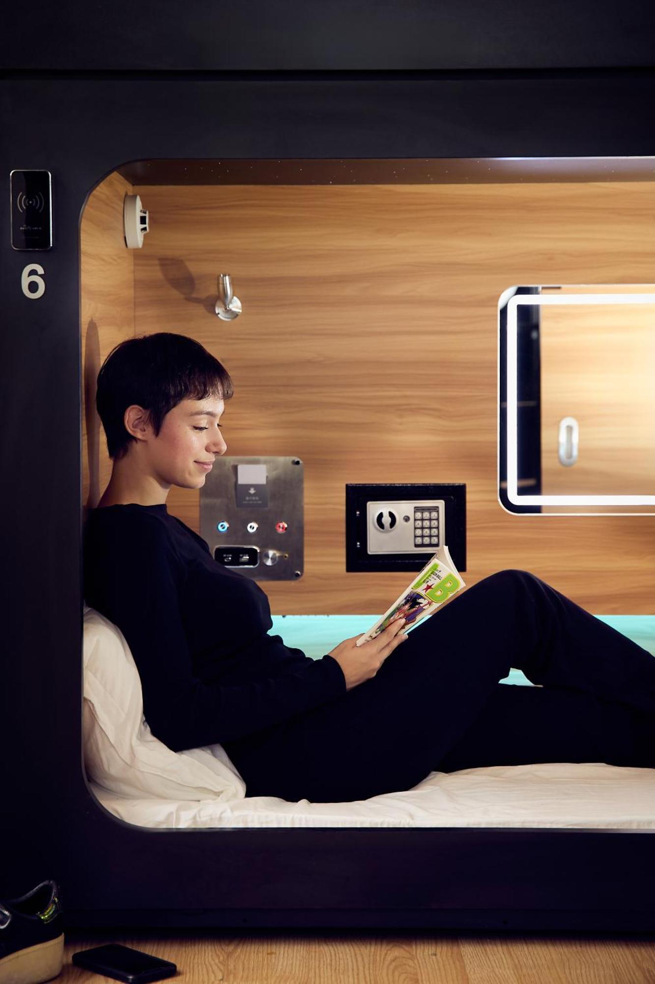 Capsule Hotel Montréal Extérieur photo