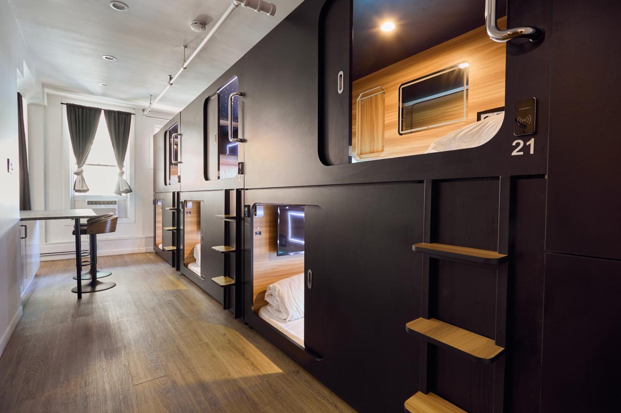 Capsule Hotel Montréal Extérieur photo